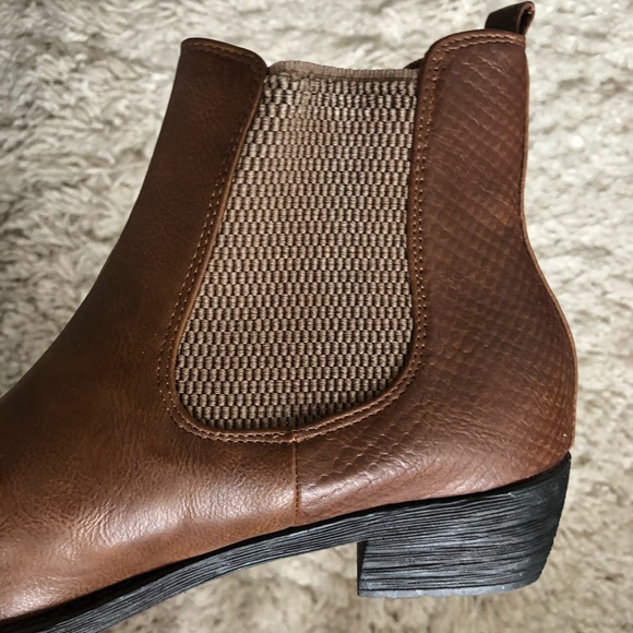 Brand New Chelsea Boots - Picture 3 of 5